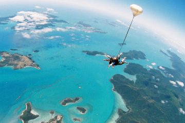 tandem skydive airlie beach whitsundays australia 14000 feet